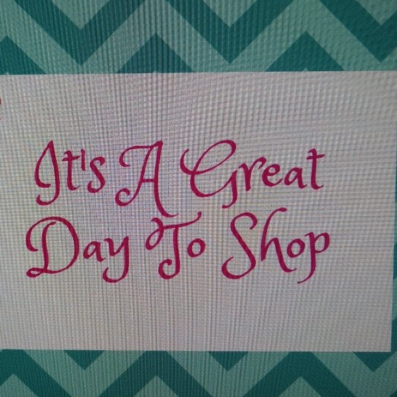 ~Binfallible Boutique & Closet~ - Picture 1 of 1